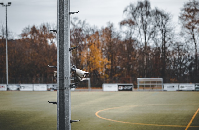 并且通过实 并且通过实